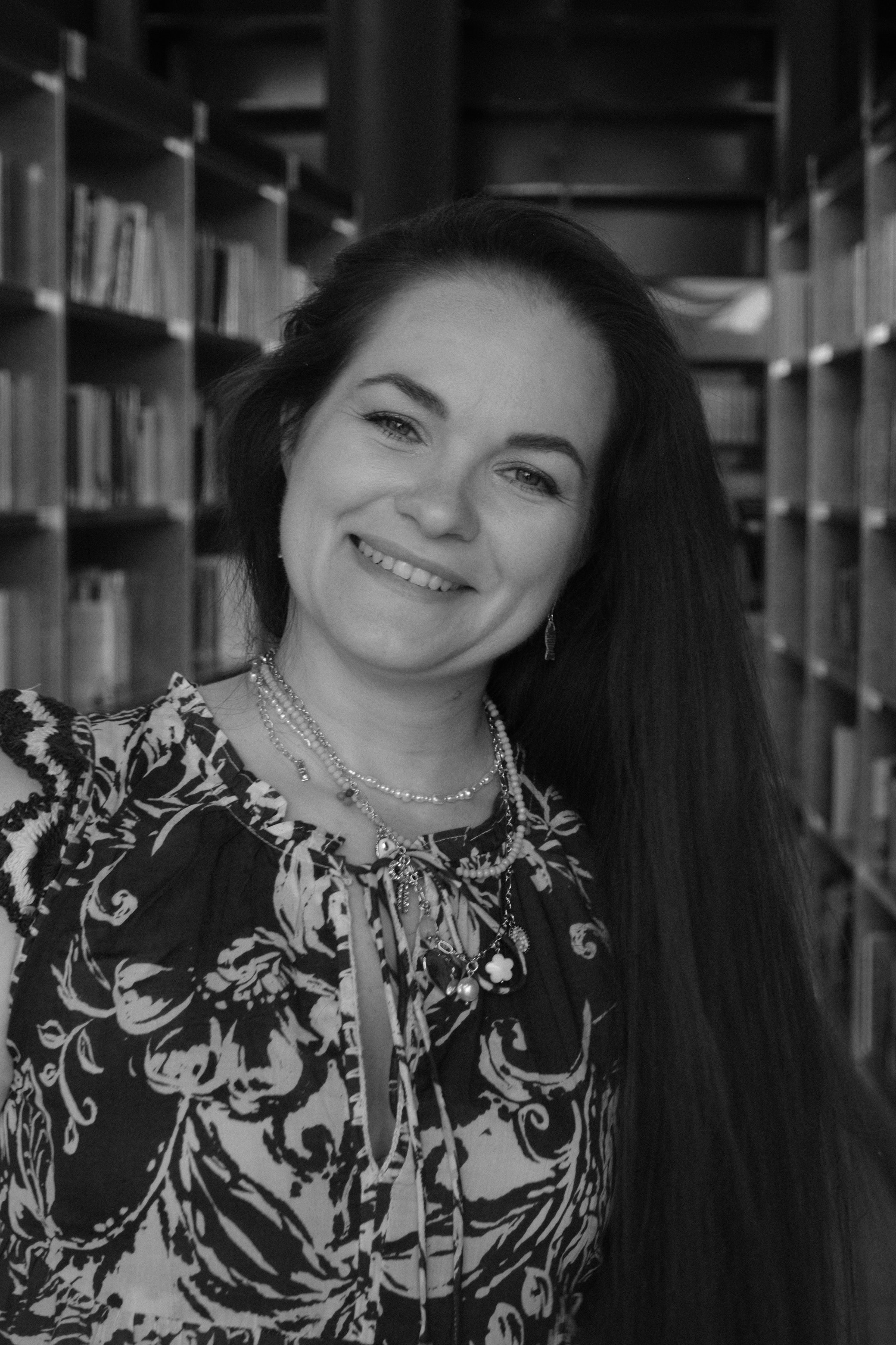 Alona Willis, past life regression hypnotherapist